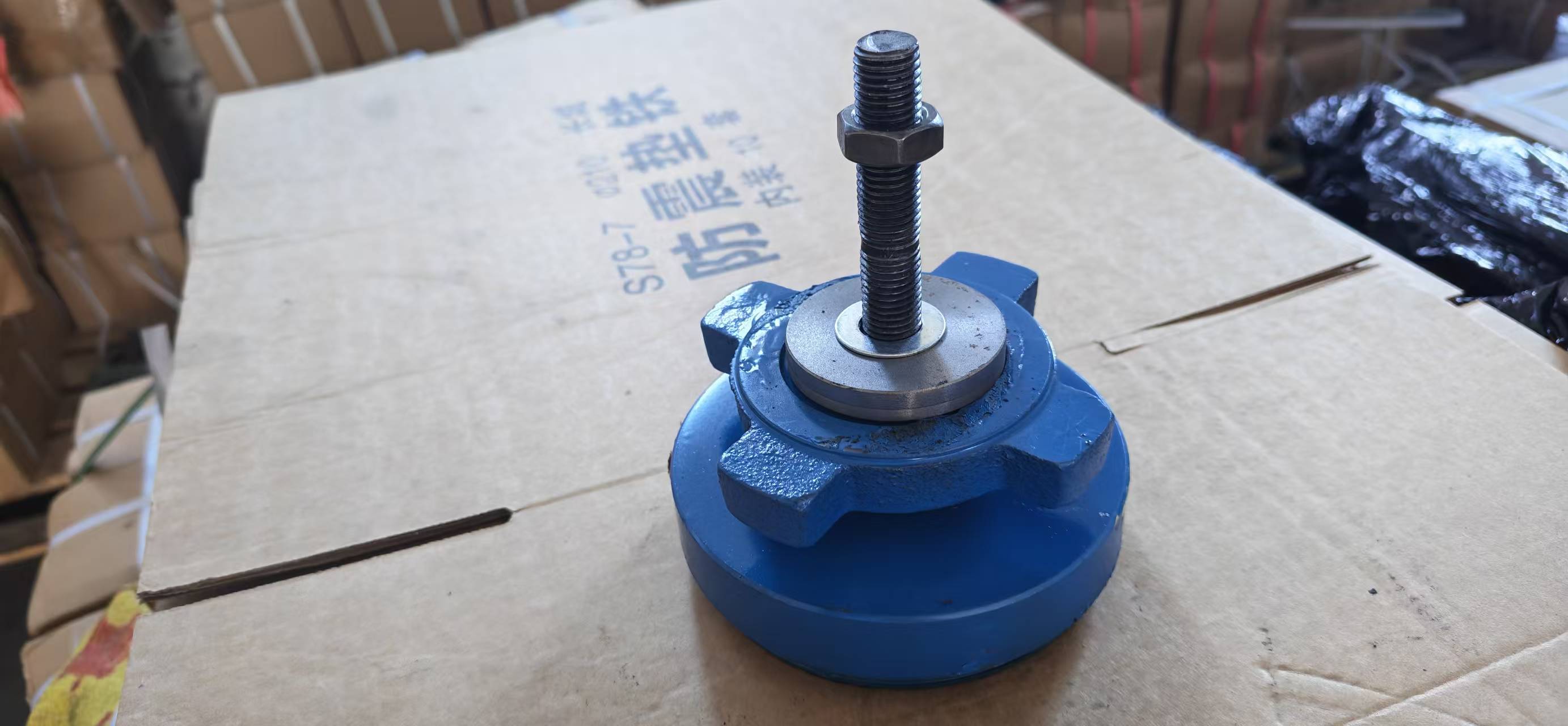 铸铁可调支撑